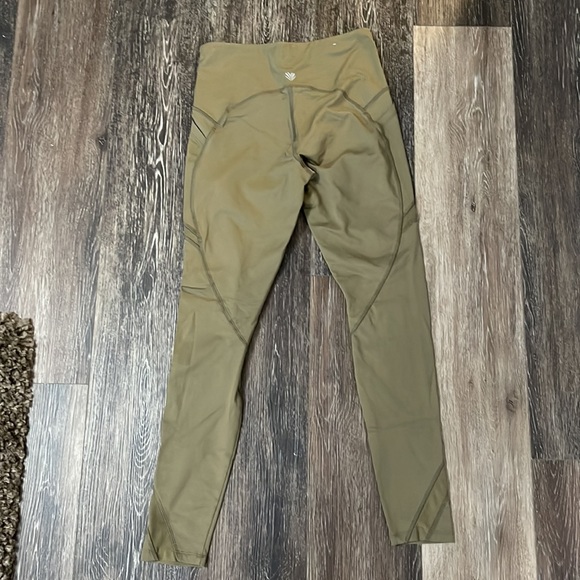 Forever 21 hunter green leggings - Picture 2 of 3